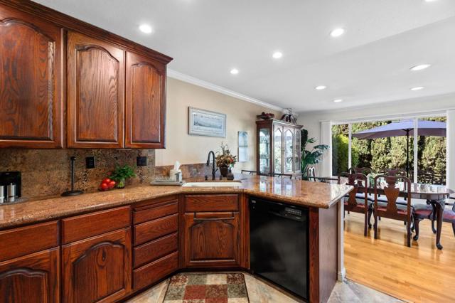 356 Meadowhaven Way, Milpitas CA: https://media.crmls.org/mediaz/13feafd5-d776-4d70-bfae-189f340569d8.jpg
