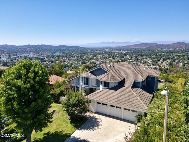 31445 Glenbridge Road, Westlake Village CA: https://media.crmls.org/mediaz/13febe55-3c4e-4fcc-a6ae-163e4be35ea1.jpg