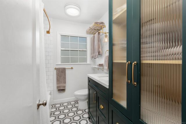 4744 49th St, San Diego CA: https://media.crmls.org/mediaz/13ff7ecd-f8b1-4400-abf7-e08fb590422c.jpg