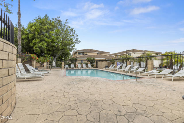 2091 Blackberry Circle, Oxnard CA: https://media.crmls.org/mediaz/1400ca4b-4af4-4054-917b-ab6e884e7112.jpg
