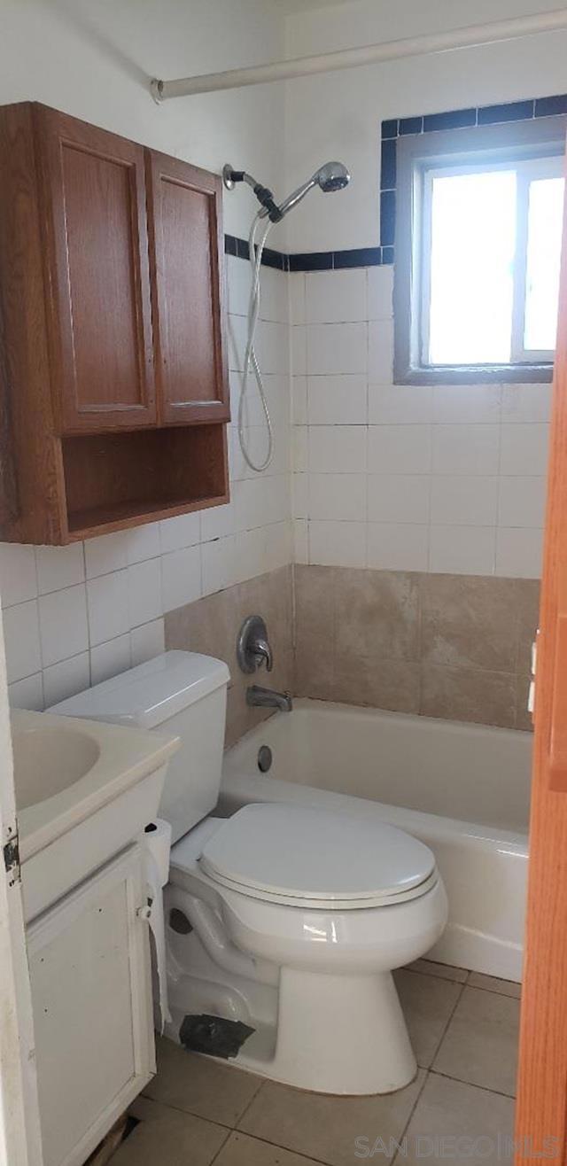 1335 Lehigh Street, San Diego CA: https://media.crmls.org/mediaz/1400ced5-cf13-419e-bf5d-0373780b8859.jpg