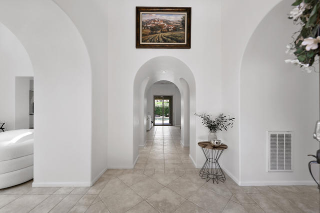 Image 3 of 38 For 81961 Contento Street