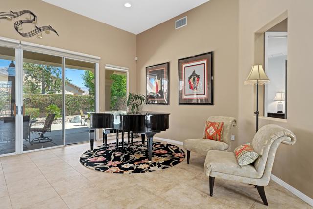 Image 10 of 28 For 78638 Sunrise Canyon Avenue