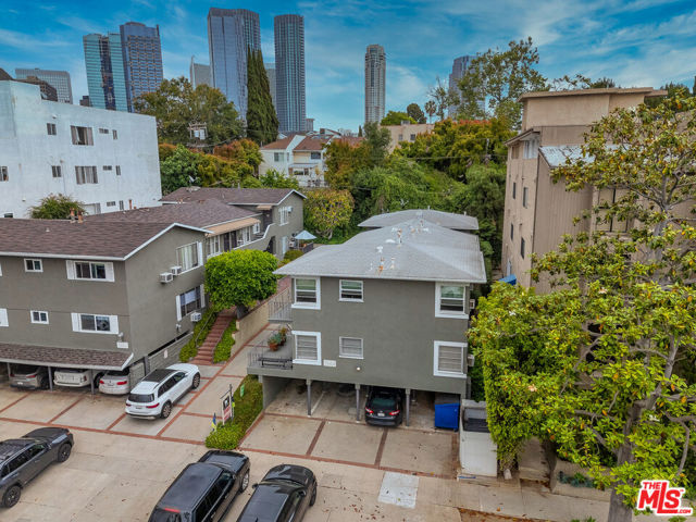 1944 S Beverly Glen Boulevard, Los Angeles CA: https://media.crmls.org/mediaz/14021c41-bcab-49ca-8e55-cd53fc3b90d9.jpg