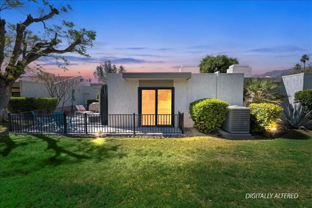 2134 S Sunshine Circle, Palm Springs, CA 92264