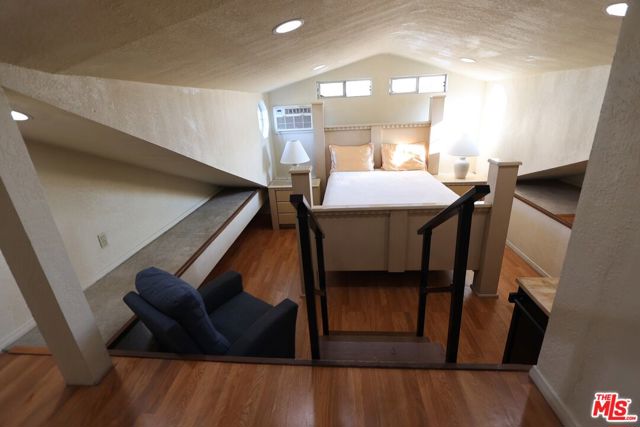 1855 Corinne Avenue, Long Beach CA: https://media.crmls.org/mediaz/14027314-dd1a-4aa7-9bbc-d6967e9f6c51.jpg