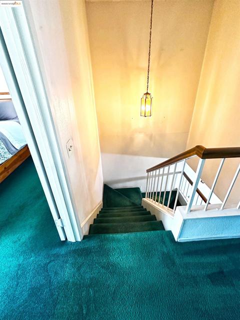 13305 Meyer Rd, Whittier CA: https://media.crmls.org/mediaz/1402e5ee-c09f-436b-9a51-0f181d054053.jpg