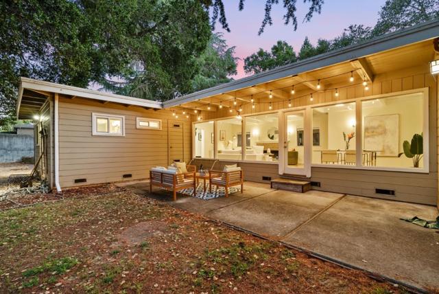 20141 Mendelsohn Lane, Saratoga CA: https://media.crmls.org/mediaz/14040d31-0159-4051-907c-00a9f2ec40da.jpg