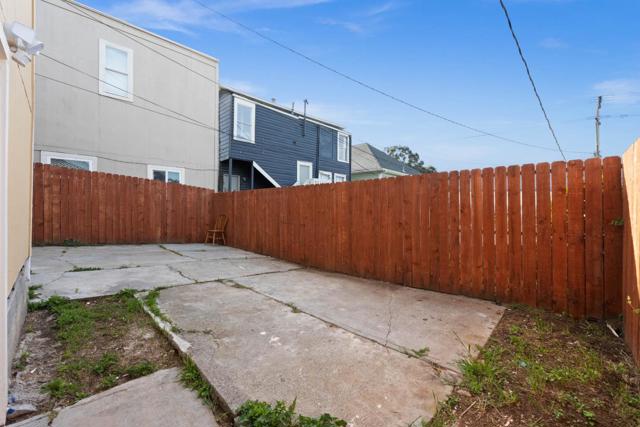 637 Maine Street, Vallejo CA: https://media.crmls.org/mediaz/14046b70-4c5b-467f-809a-d14c15df113a.jpg
