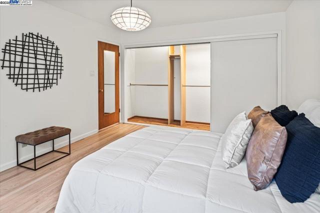 3554 Arcadian Ct, Castro Valley CA: https://media.crmls.org/mediaz/140548d1-d995-43f3-a990-dc81f6bd41fc.jpg