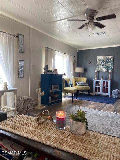 1550 Rory Lane, Simi Valley CA: https://media.crmls.org/mediaz/14056d22-9134-4607-b085-8fa7a10137f0.jpg