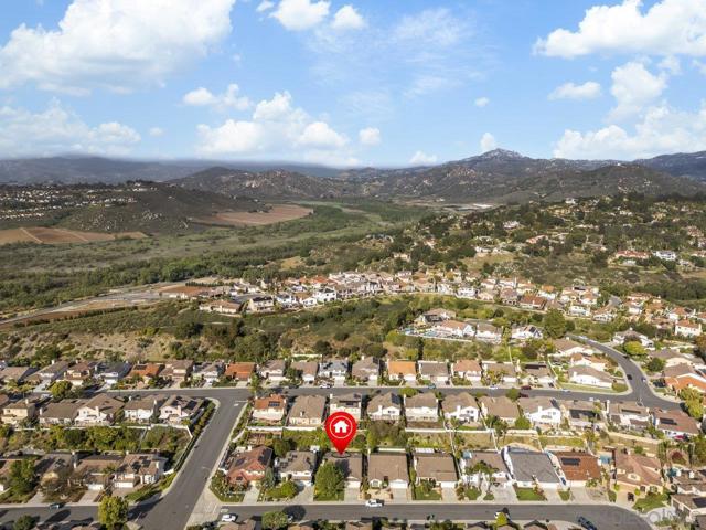 18571 Wessex St, San Diego CA: https://media.crmls.org/mediaz/14056d5b-72f6-4dbc-8eb6-477bf5bc1cdf.jpg