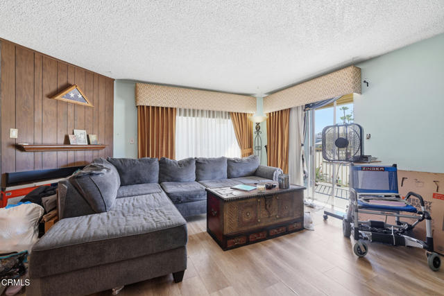 Detail Gallery Image 13 of 25 For 574 Ebbtide Cir, Port Hueneme,  CA 93041 - 3 Beds | 2 Baths