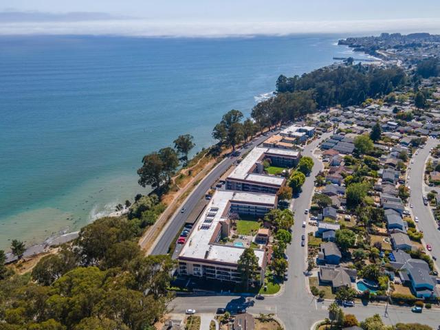 870 Park Avenue, Capitola CA: https://media.crmls.org/mediaz/14063c37-cdd8-4825-9872-ada36e7902d3.jpg