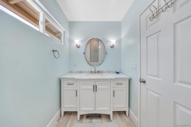 12845 Golden Way, Poway CA: https://media.crmls.org/mediaz/1406bad4-68e9-4d8a-bb5f-d965fff21121.jpg