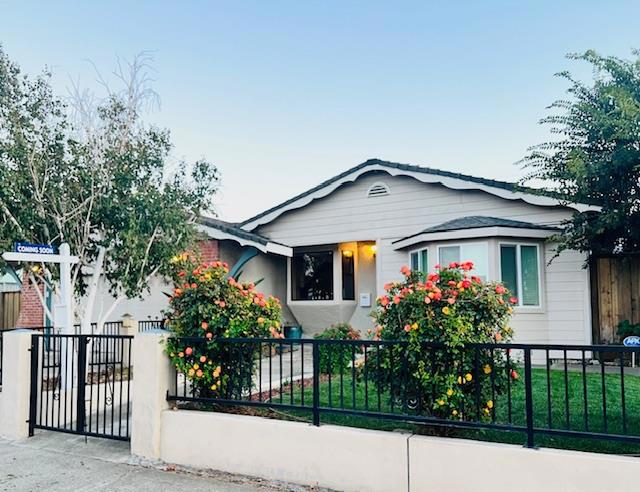 780 Welburn Avenue, Gilroy CA: https://media.crmls.org/mediaz/1406f4cf-a822-4dfb-a32c-435e91919cad.jpg