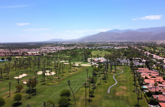 56588 S Palms Drive, La Quinta CA: https://media.crmls.org/mediaz/14077c7b-2737-4593-8989-5740caadd2e5.jpg