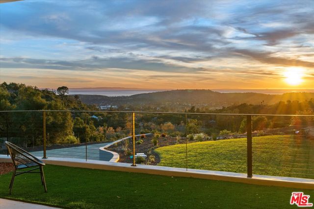 2082 Las Canoas Road, Santa Barbara CA: https://media.crmls.org/mediaz/1407c6b0-a44f-456a-8399-1b1e5e20dd9e.jpg