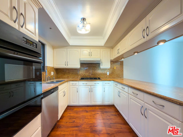 301 West Loraine Street, 8 photo 11