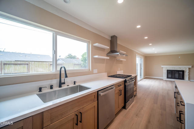 Detail Gallery Image 8 of 23 For 1100 Dahlia St, Oxnard,  CA 93036 - 3 Beds | 2 Baths