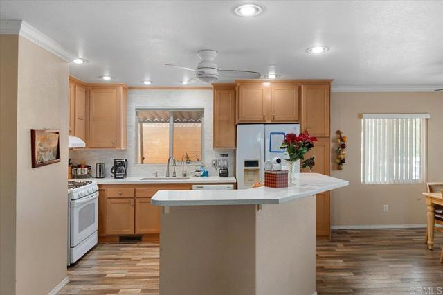 718 Sycamore Avenue, Vista CA: https://media.crmls.org/mediaz/1408f6ff-11b9-4bcf-b4de-01672f7ce6c9.jpg