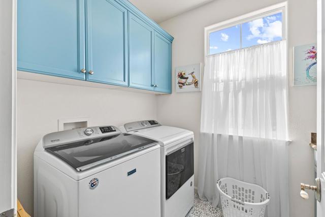 2846 Roundstone Drive, Gilroy CA: https://media.crmls.org/mediaz/14095a79-bca3-4152-a24e-8392c86d6f3f.jpg