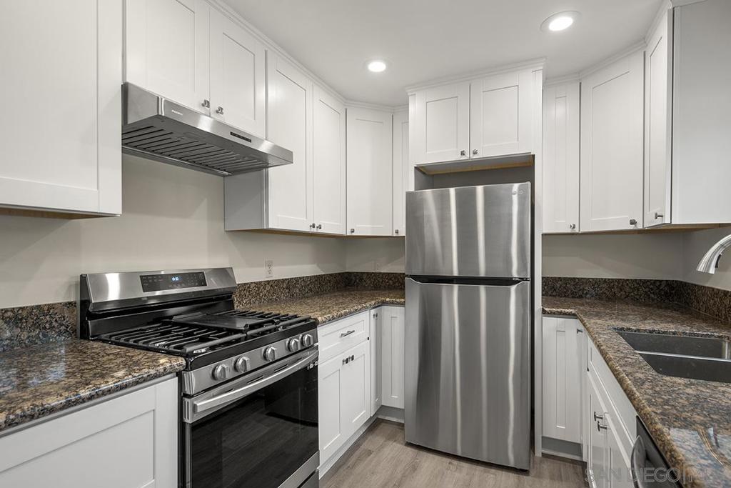 4148 Cole Way - photo 13