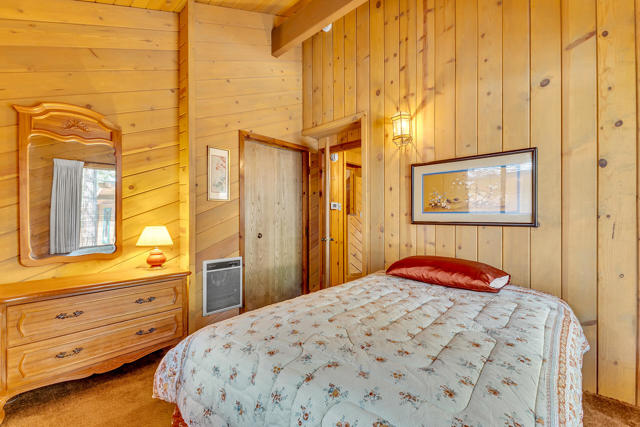 25461 Shadow Oaks, Idyllwild CA: https://media.crmls.org/mediaz/140a4498-9d14-4a2a-86fd-27d85615c26b.jpg