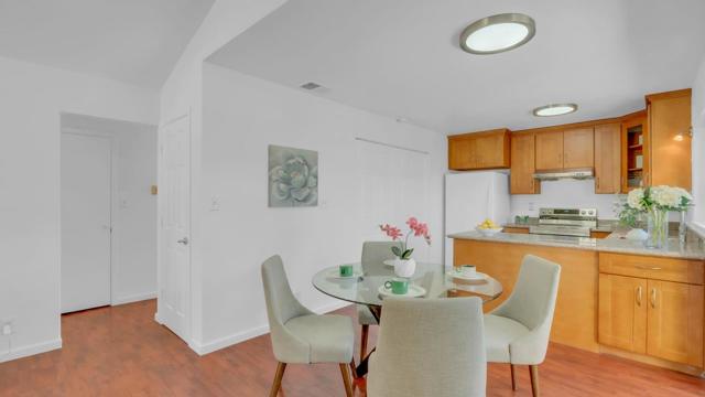 2582 Tosca Way, San Jose CA: https://media.crmls.org/mediaz/140b6070-5563-460a-b0f5-07ee0178d978.jpg