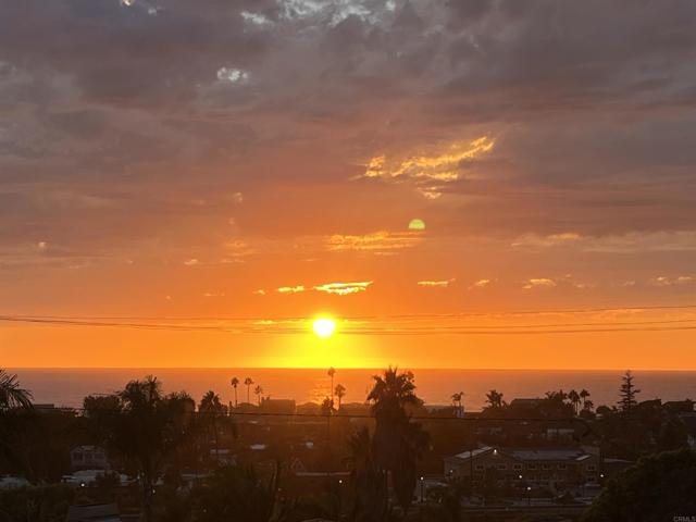 431 Orpheus Avenue, Encinitas CA: https://media.crmls.org/mediaz/140c2d0e-bf57-4183-ab5c-020657a8ec39.jpg