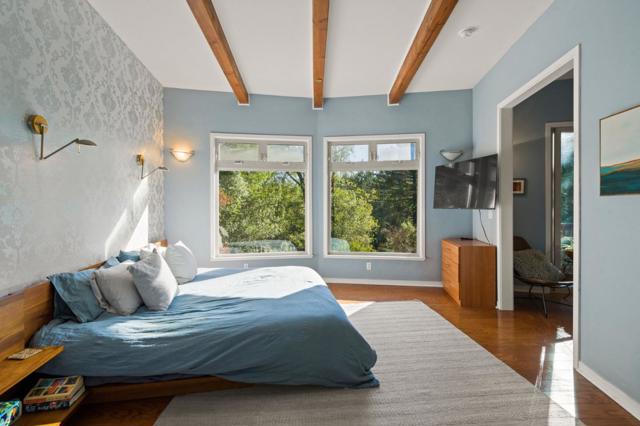 23185 Old Santa Cruz Highway, Los Gatos CA: https://media.crmls.org/mediaz/140c5f1f-437c-4a59-8fc5-83a5a2d40ca6.jpg
