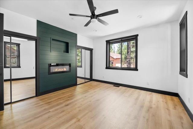 457 E Angeles Boulevard, Big Bear CA: https://media.crmls.org/mediaz/140c6f90-605a-4a3b-9764-62a3e9a1d662.jpg