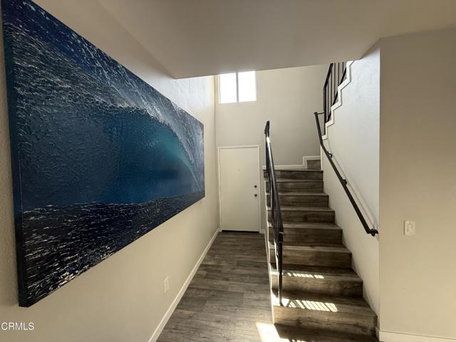 2328 Eskimo Lane, Ventura CA: https://media.crmls.org/mediaz/140c756b-b78a-47c1-95b2-6603ebf052ae.jpg