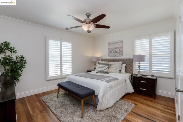 4103 Dickson Ct, Oakland CA: https://media.crmls.org/mediaz/140d6b7c-47df-46ad-bdc9-7b171ef54215.jpg