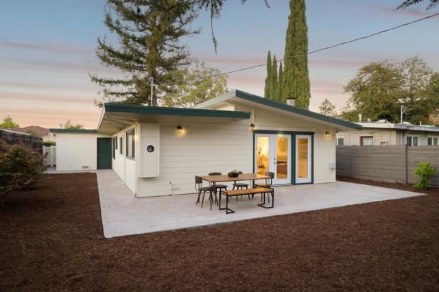 3222 Ramona Street, Palo Alto CA: https://media.crmls.org/mediaz/140d810f-9d12-47fe-b37a-1398e2f20146.jpg