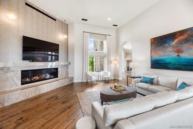 15484 Markar Rd, Poway CA: https://media.crmls.org/mediaz/140e6bbd-4a71-4d29-8bbd-be93f8917978.jpg