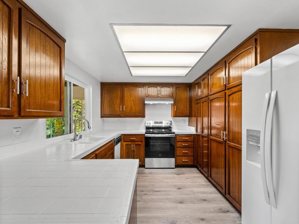 1634 Boyle Avenue - photo 13