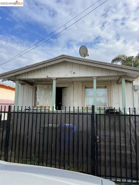 1072 72nd Ave., Oakland, CA 94621
