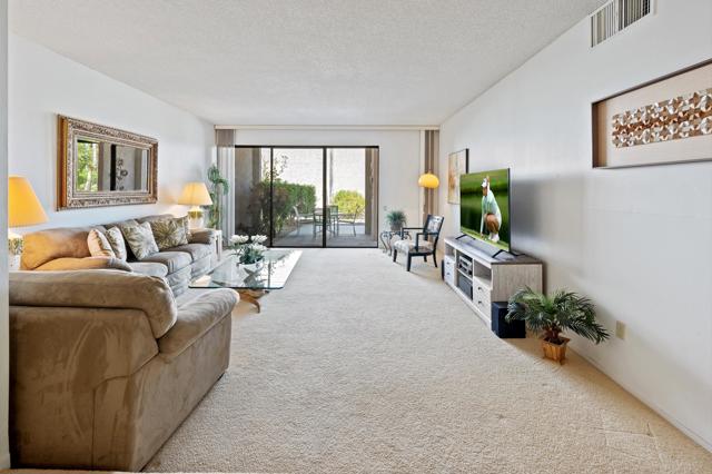 2696 S Sierra Madre, Palm Springs CA: https://media.crmls.org/mediaz/14100998-a763-4bf3-9535-023afd1a946a.jpg