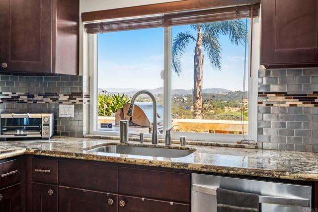 Detail Gallery Image 19 of 46 For 736 San Mario Drive, Solana Beach,  CA 92075 - 4 Beds | 2/1 Baths