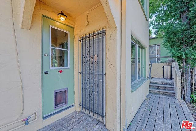 2461 McCready Avenue, Los Angeles CA: https://media.crmls.org/mediaz/1410c557-423d-4507-9c87-e0250ee61ac5.jpg