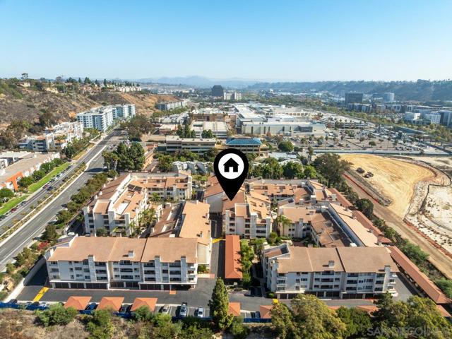 6747 Friars Rd, San Diego CA: https://media.crmls.org/mediaz/14112635-acfd-464f-b1cd-efe16f21d124.jpg