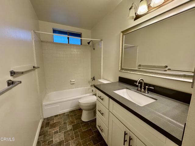 Detail Gallery Image 5 of 9 For 1246 Acadia Pl, Ventura,  CA 93003 - 2 Beds | 1 Baths
