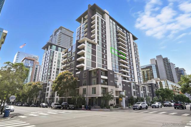 425 W Beech St, San Diego CA: https://media.crmls.org/mediaz/1411bf52-f5c0-4f89-bd8f-58e8a982de29.jpg