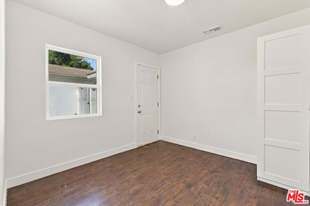 10551 Blucher Avenue photo 16