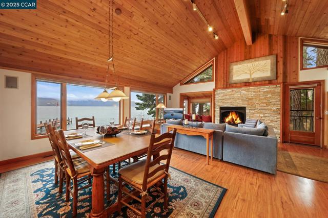 5768 N Lake Blvd, Carnelian Bay CA: https://media.crmls.org/mediaz/1413be0c-9717-46b8-a69b-64cd0706b944.jpg