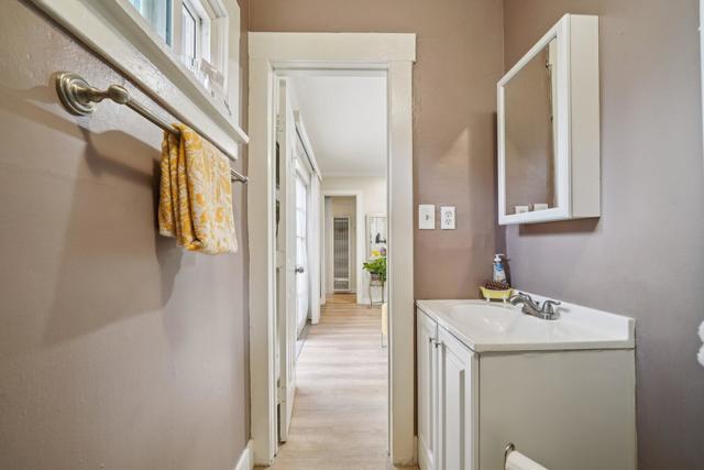 4151 Homewood Court, Riverside CA: https://media.crmls.org/mediaz/14142ad9-4f82-482c-8bee-b8352a2411c7.jpg