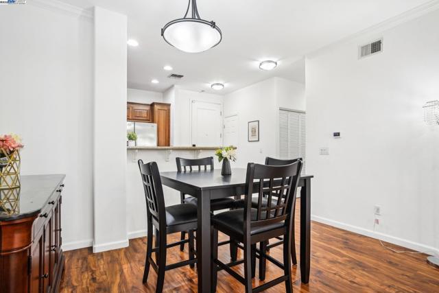 3245 Dublin Blvd, Dublin CA: https://media.crmls.org/mediaz/14147018-36d6-4fd4-83b0-358f28f7335e.jpg