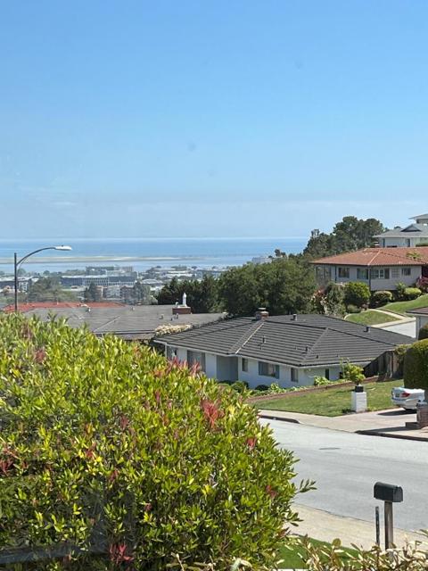 1340 Murchison Drive, Millbrae CA: https://media.crmls.org/mediaz/1414d42f-9fd9-49fc-a0cc-3ad84168898d.jpg