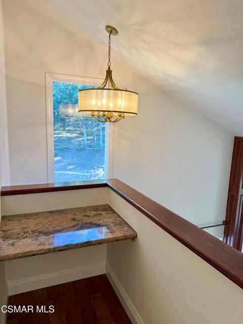829 Sorrelwood Court, Westlake Village CA: https://media.crmls.org/mediaz/1414d9cf-67fc-4e9c-aee0-7f8aa7ce0b85.jpg